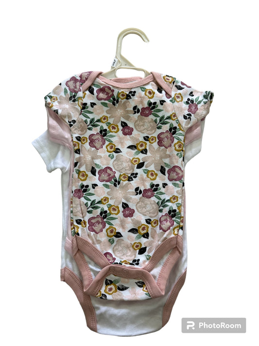 Chick Pea Set de 3 Onesies Flores Rosas